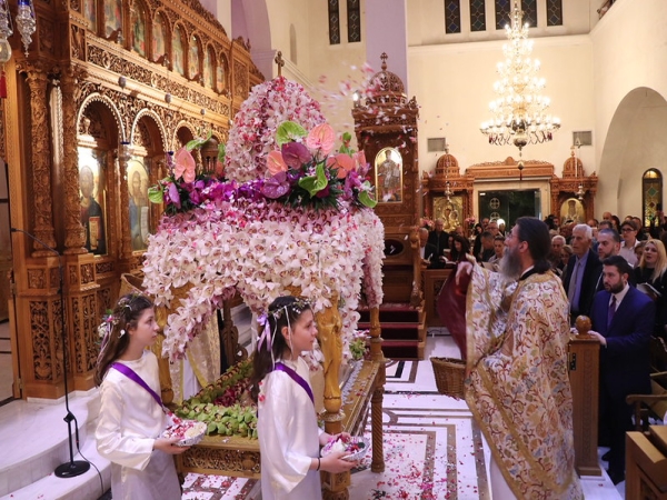 Όρθρος Μεγάλου Σαββάτου – Περιφορά Επιταφίου